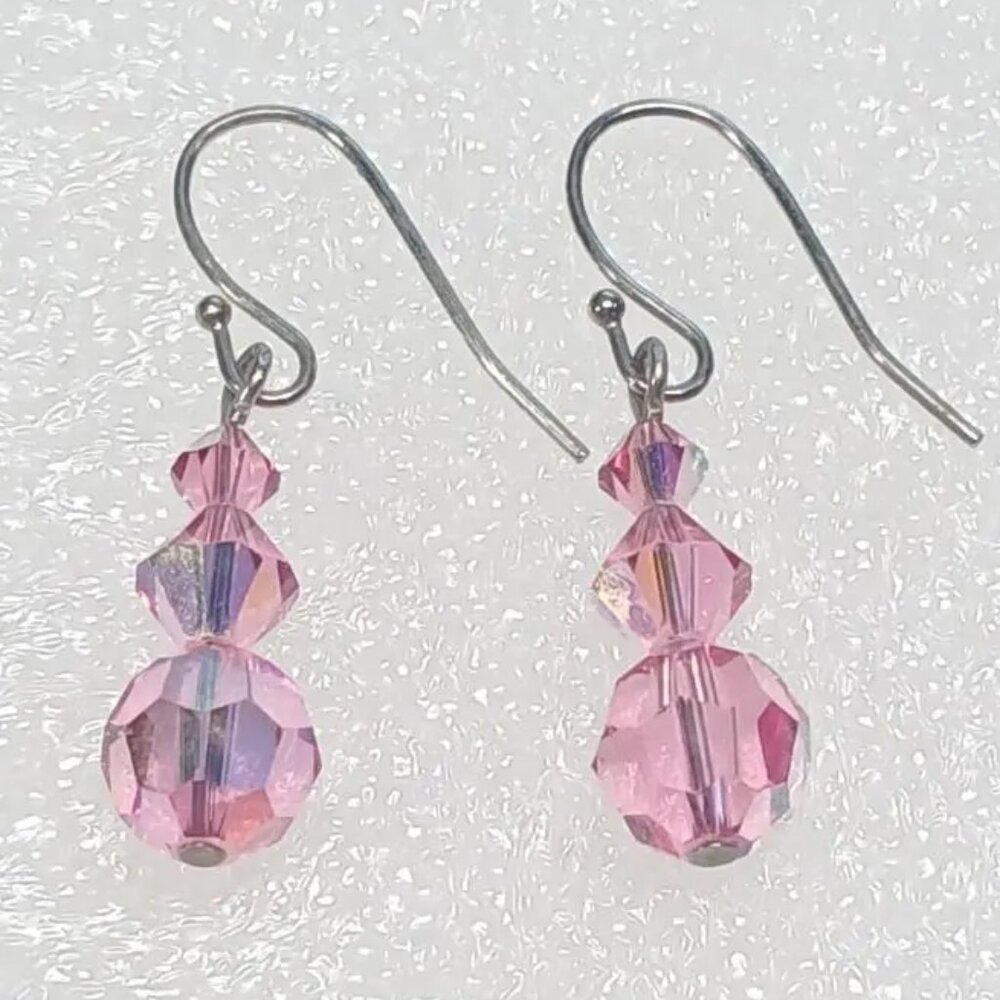 Pink Faceted Glass Dangle Earrings 1.25” Drop 2.7g Sparkling Beads Silver Hooks